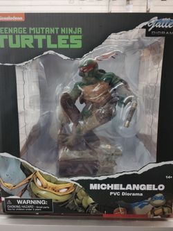 Limited edition Michelangelo figure