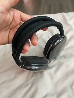 AirPods Max midnight