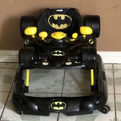 PRACTICALLY NEW BATMAN BABY ACTIVITY WALKER MUSIC AND LIGHTS WORKS 
