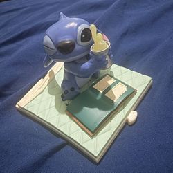 Disney Lilo & Stitch Live Action Movie Time Stitch with Lava Lamp Figure