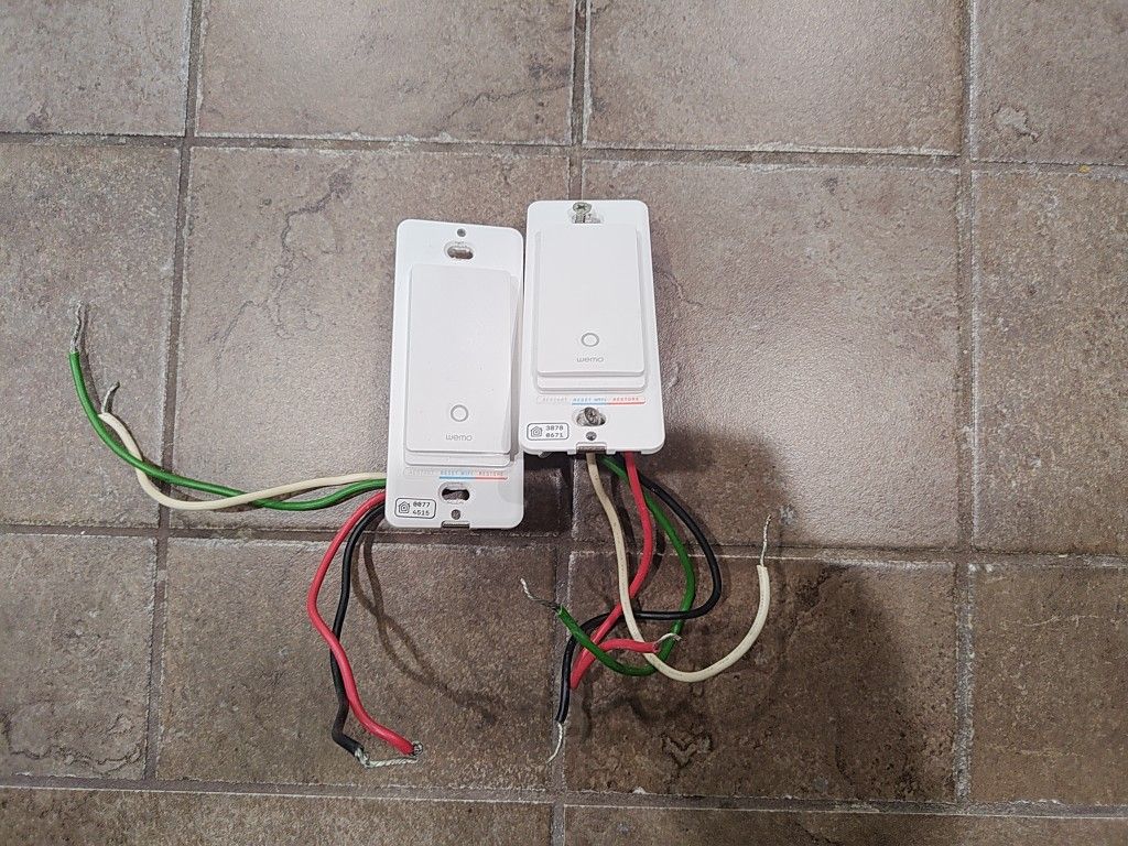 β¨ Wemo Smart Light Switches β Model WLS040 (2 Available) β¨