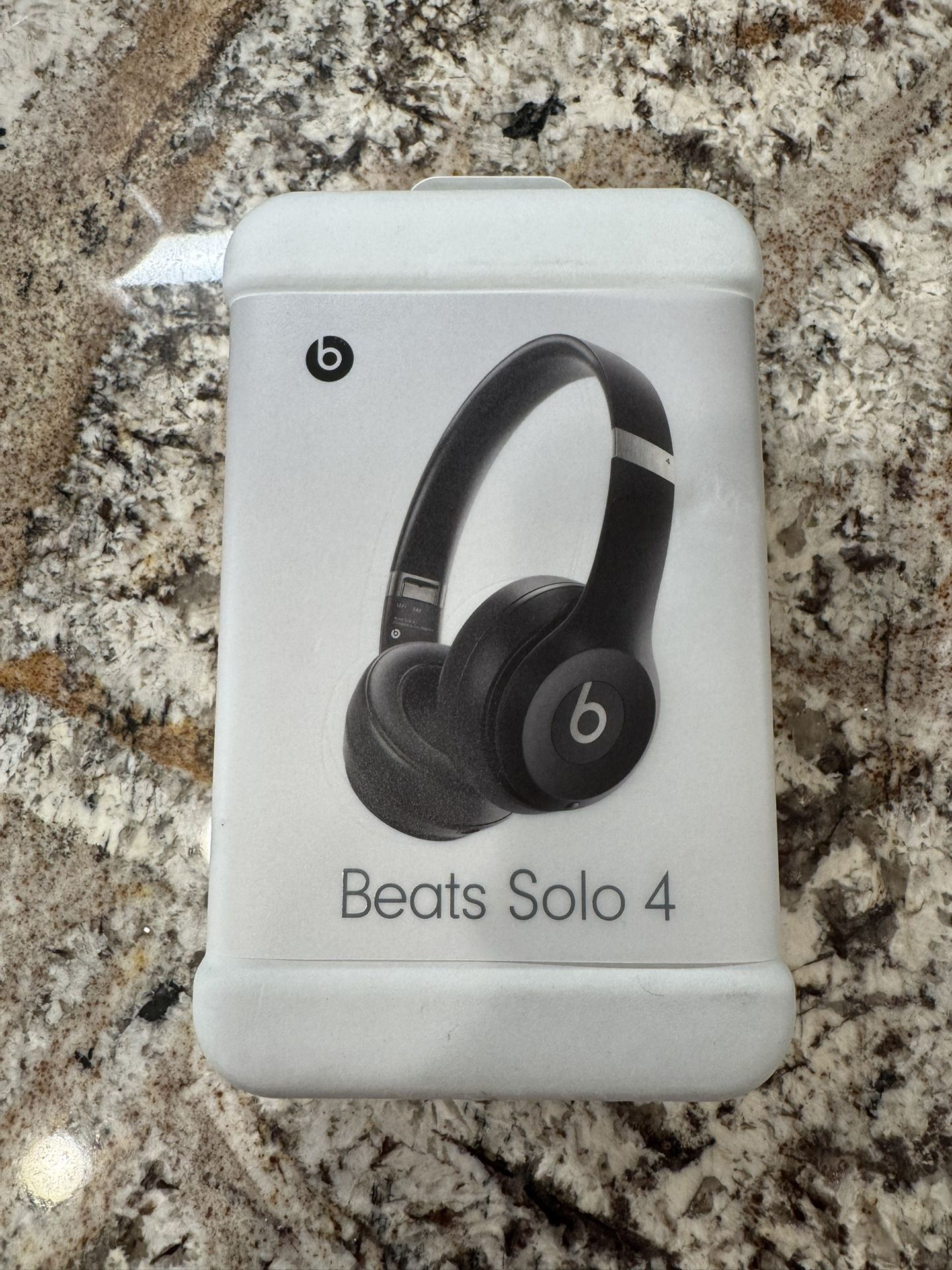 Beats Solo 4