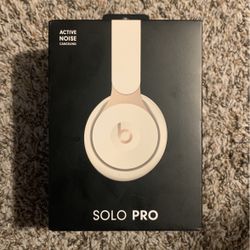 Beats Solo Pro (Gold)