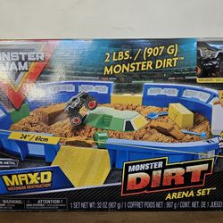 Monster Jam Monster Dirt Arena Set With Exclusive Max-D Monster Truck NEW