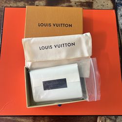 LV Men’s Bi Fold Wallet 