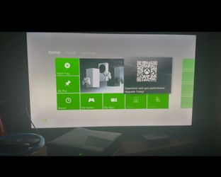 XBOX 360 SLIM with 500 GB Drive excellent condition (No Controller)