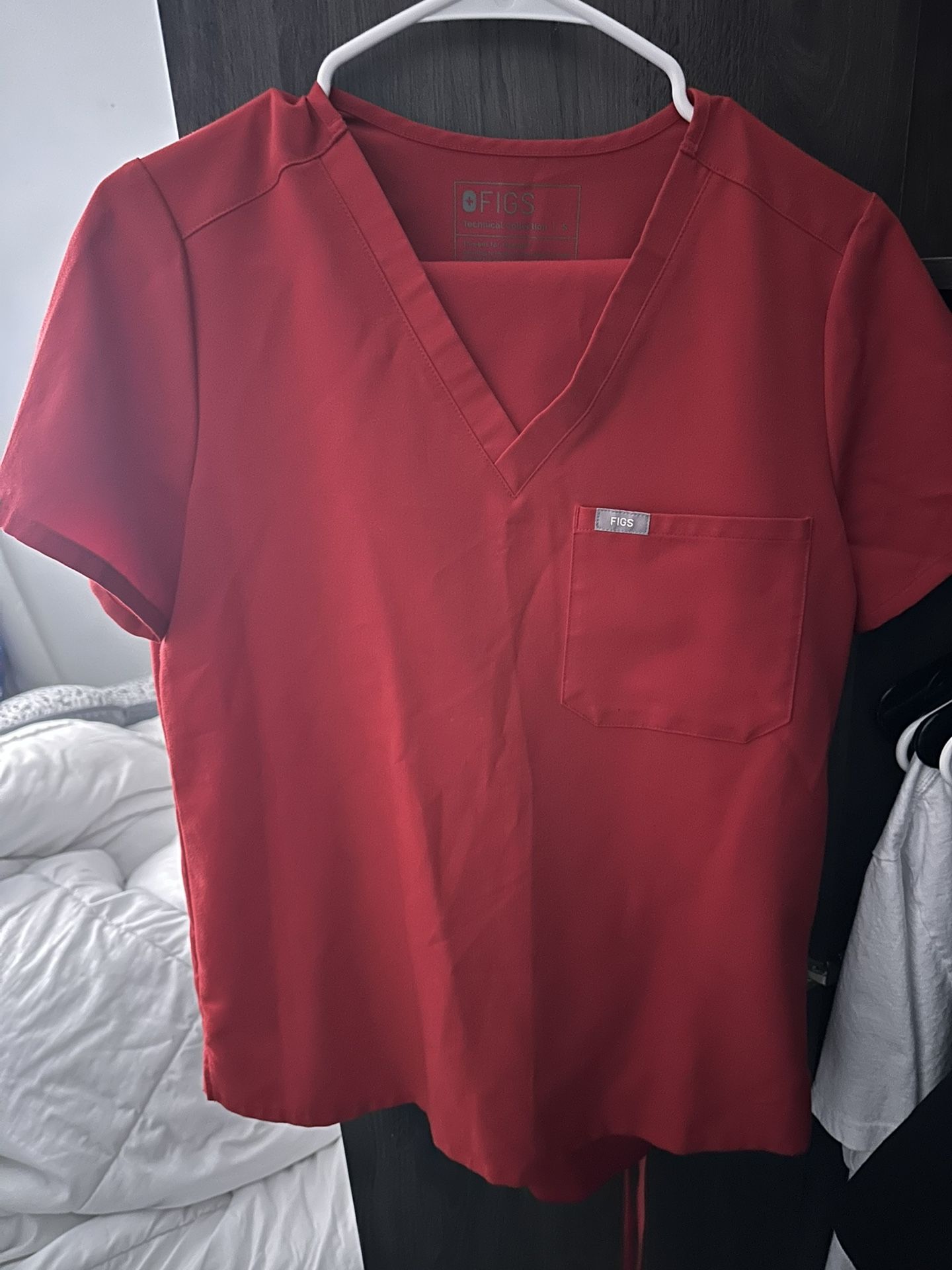 Figs Winning Red Scrub Set