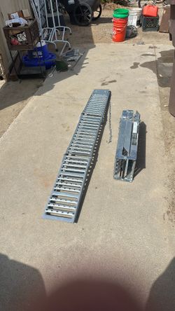 Tailgate ramps.