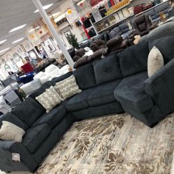 Eltmann Slate LAF Sectional Ashley /couch /Living room set