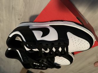 Nike Dunks Panda Size 10.5