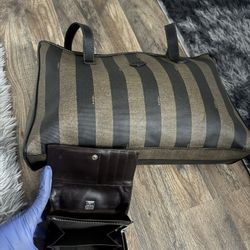 💯 Authentic Fendi Wallet And Tote Bag