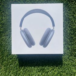 AirPod Maxes
