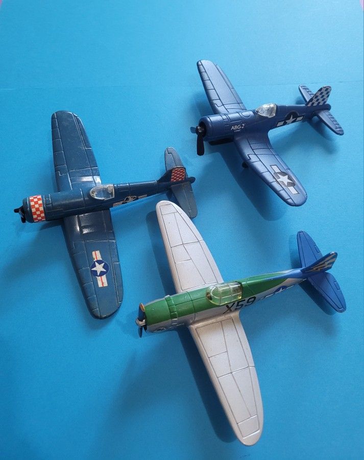 Maisto Air Force Special Edition Die Cast Aircraft F4U-1A, F4U-1D, P-47D. Lot - 3