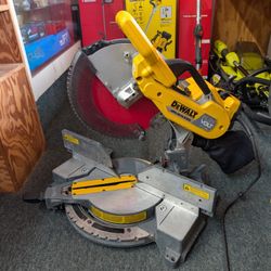 Dewalt DHS716 12" 120V Max Cordless Double Bevel Compound Miter Saw W/120V AC Adapter