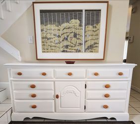 SOLID WOOD DRESSER EXCELLENT CONDITION DELIVERY AVAILABLE