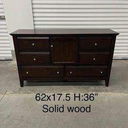 Solid wood dresser #d292