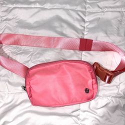 pink lululemon crossbody bag