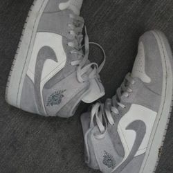  Jordan 1s Mens Grey 