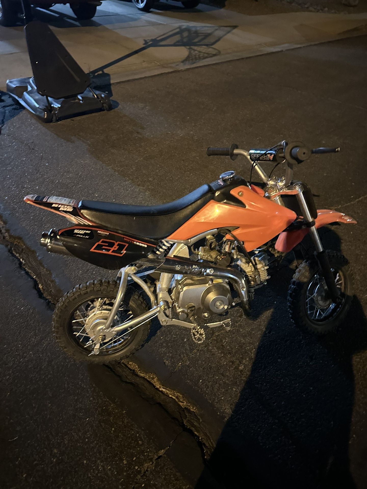 Apollo dirtbike Read Description