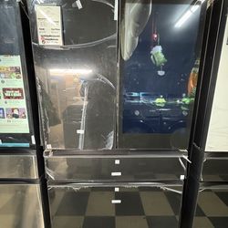 Samsung family hub refrigerator