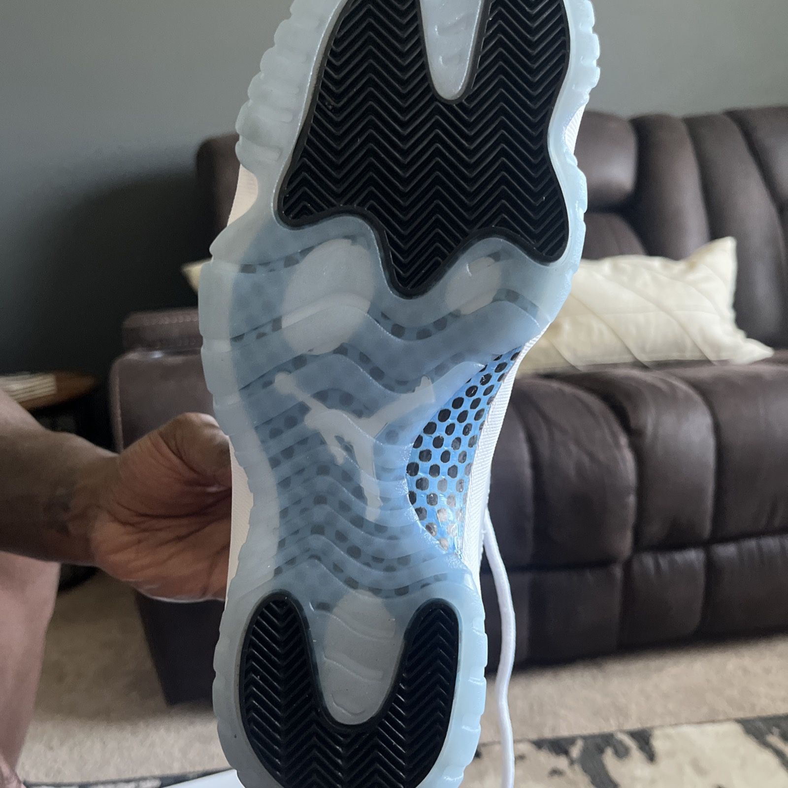 Air Jordan Retro 11 Legend Blue 