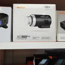 Godox AD300 Pro Outdoor Flash 