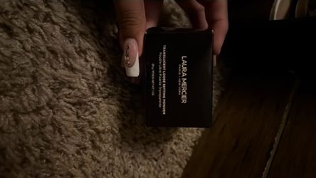 LAURA MERCIER translucent powder
