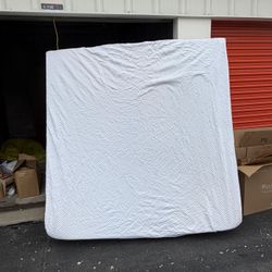 Queen Size Mattress – Clean, Good Condition