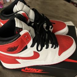 Jordan 1 Retro High OG Heritage Size 6y