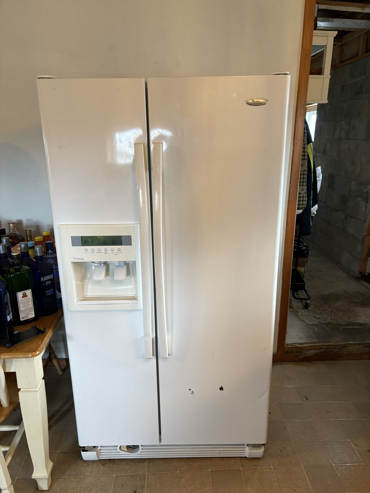 Refrigerator 