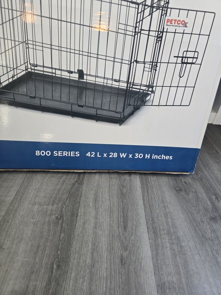 Dog Crate measured in the box this new only open box