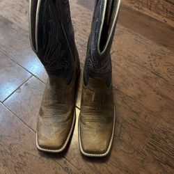 Women’s Ariat boots Size 11