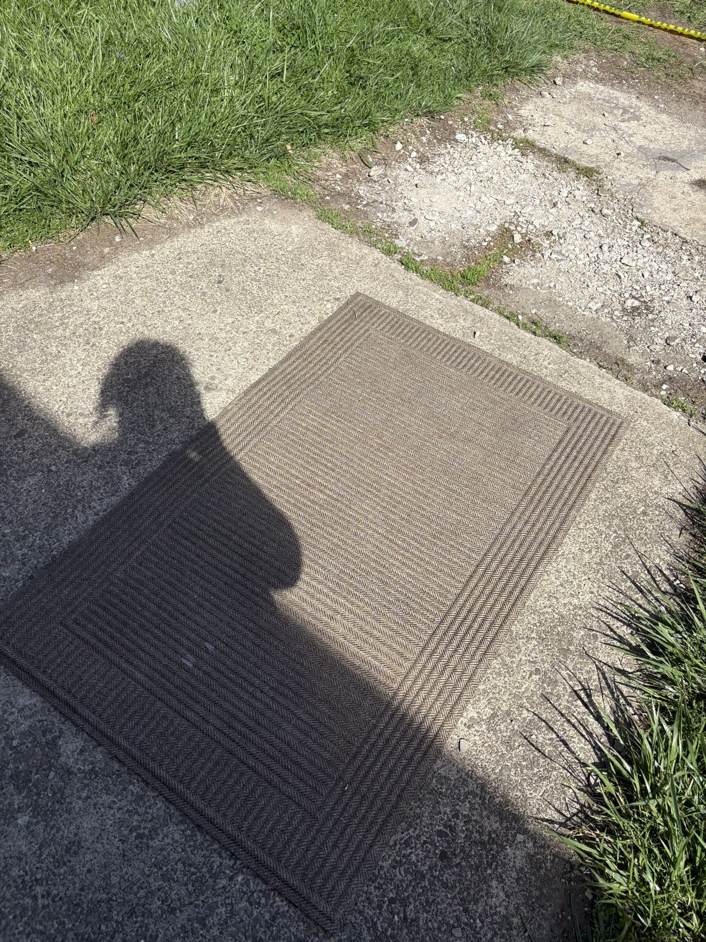 OUTDOOR RUG