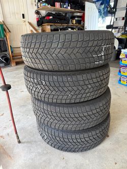 Set of 4 Michelin X ice snow tires