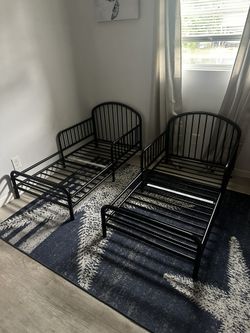 Black Metal Toddler Beds