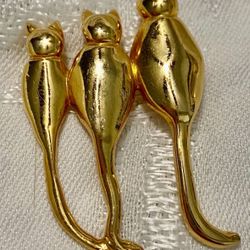 VINTAGE 2"X1" NEW - CAT PIN 🐈