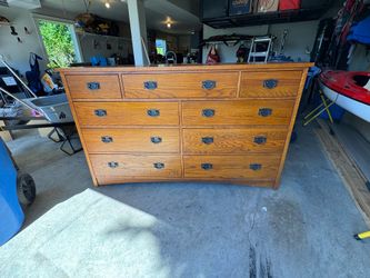 *SOLID WOOD* no particleboard!