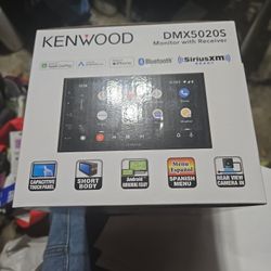 Kenwood Monitor With Receiver And Backup Camera