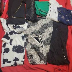 Clothes for Women size 6,8 M