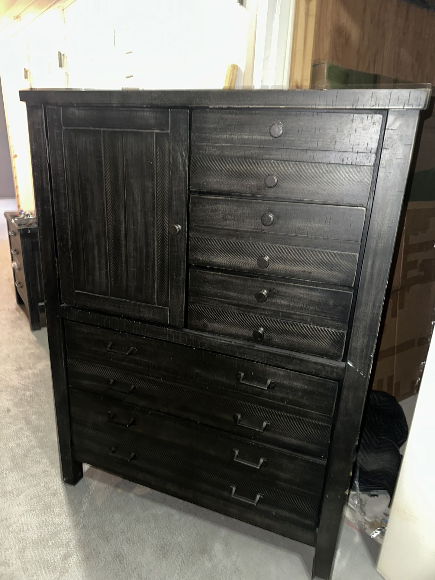 Dresser and (2) Noghtstands