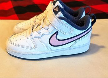 Nike girls court borough low 2  size 10 C