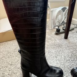 Micheal Kors Boot 