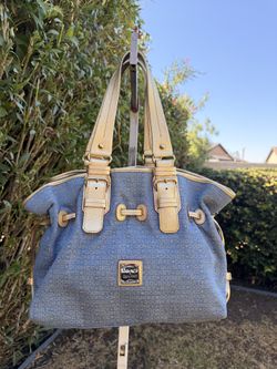 DOONEY & BOURKE GOLD METALLIC CANVAS LEATHER DOUBLE STRAPS SHOULDER BAG 🌷$100