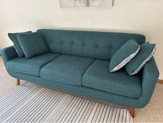 Bob’s Furniture Bettie Sofa – 3 Seater – Excellent Condition