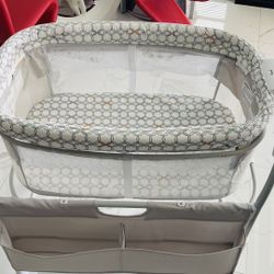 Bassinet - Rollable - Adjustable - Grey/white