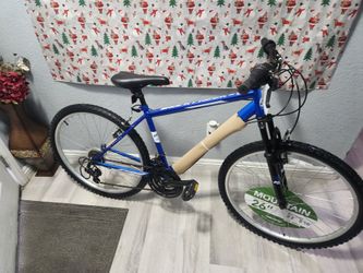 Huffy Bike Rack Greek 26 18 Speed Mont Sports New Ready To Ride good condition