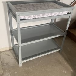 Changing Table (36 5/8in wide x 37in long x 18 3/4in deep)