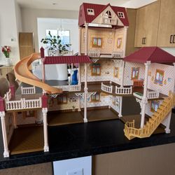 Doll House 