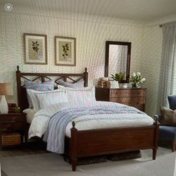 Harbor house Burke Queen bed frame 