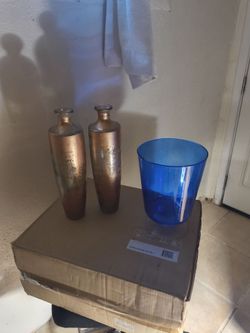 Glass vase
